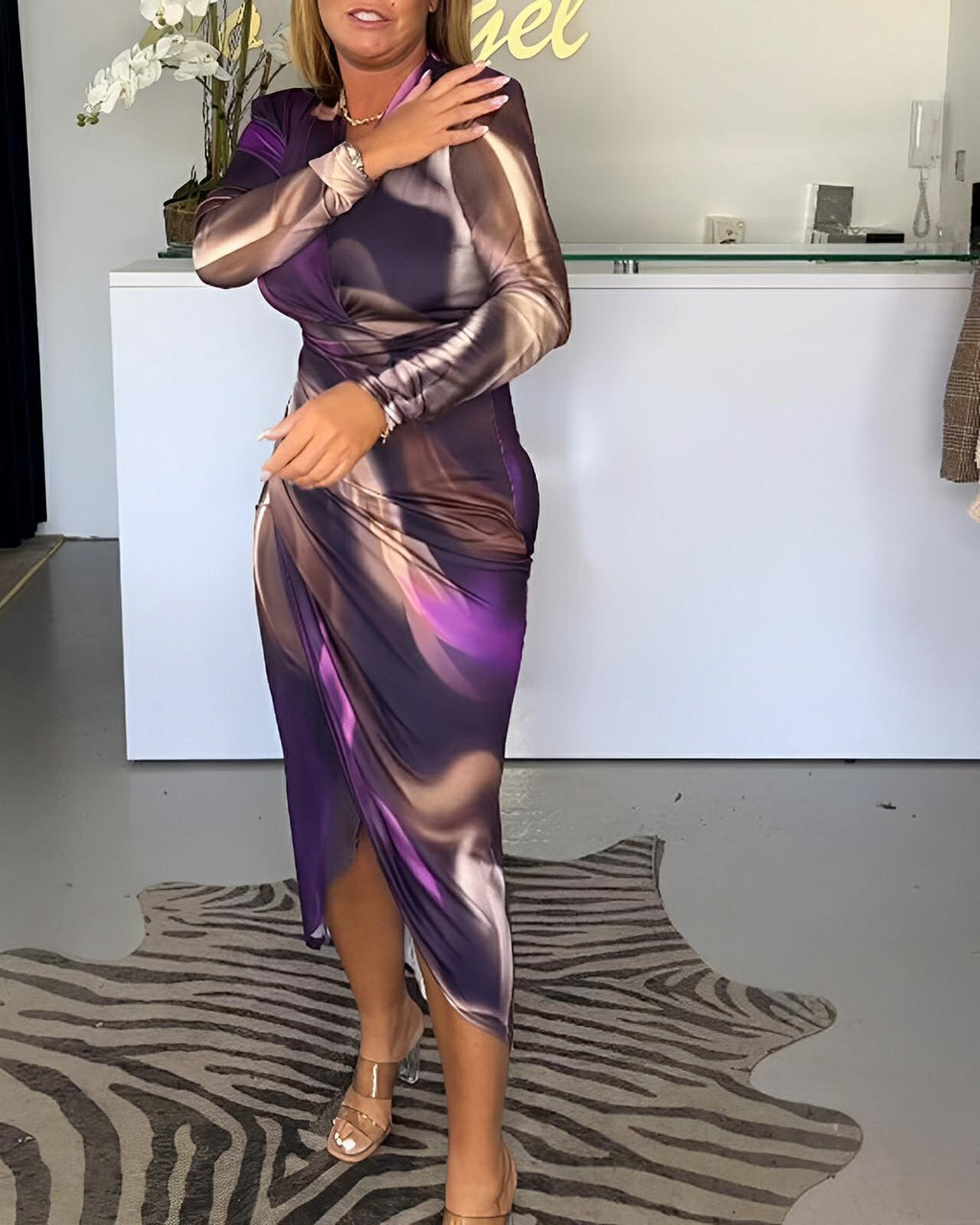 Chic & Effortless – The V-Neck Maxi Every Woman Needs